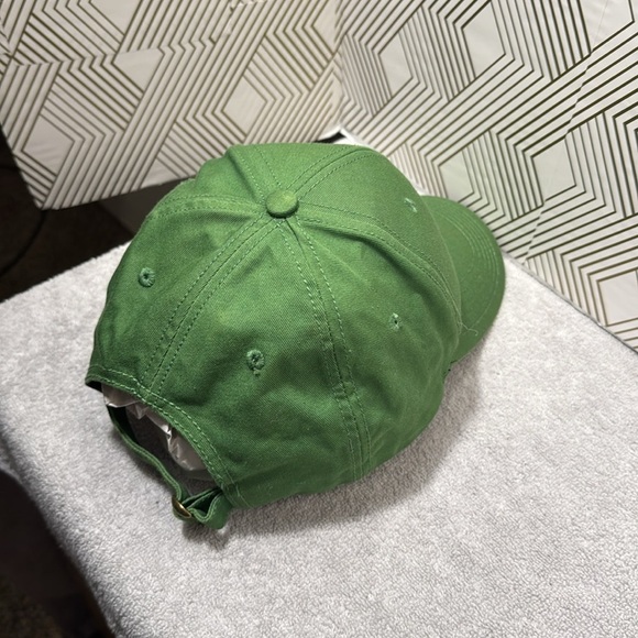 John Deere hat green in great condition - Picture 3 of 5